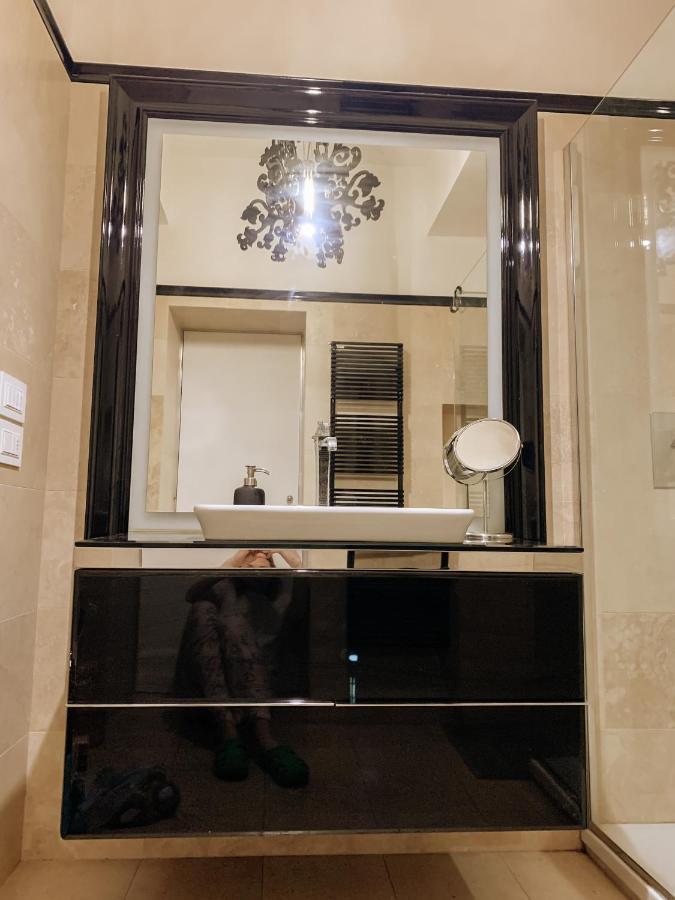 The Duomo Exclusive -43 Passi Dal Duomo- Apartamento Florença Exterior foto